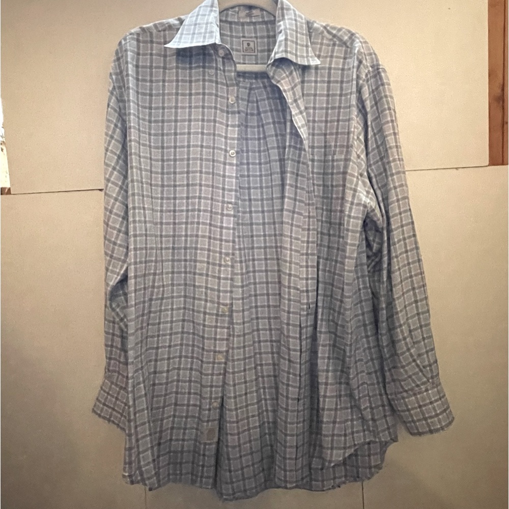 Peter Millar Men’s medium button up blue and white